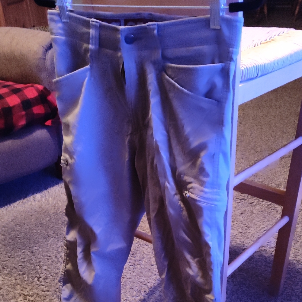 Wrangler Tan Cargo Pants Durable and Versatile